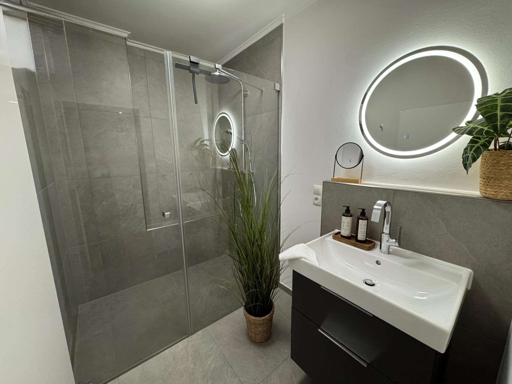 Mel&Bens Modern Oak-Apartments Fuer Bis Zu 12 Personen BRE 外观 照片