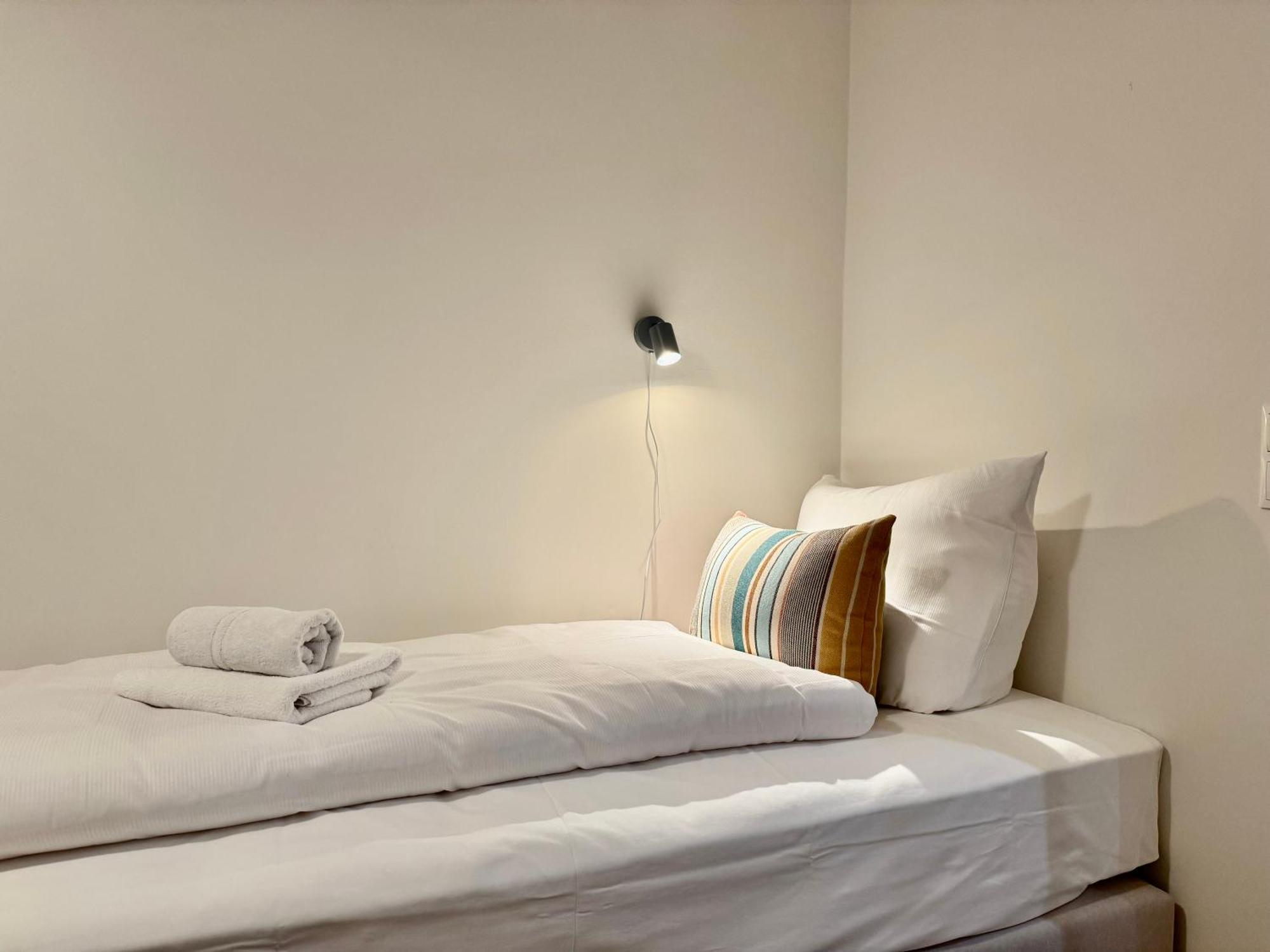 Mel&Bens Modern Oak-Apartments Fuer Bis Zu 12 Personen BRE 外观 照片